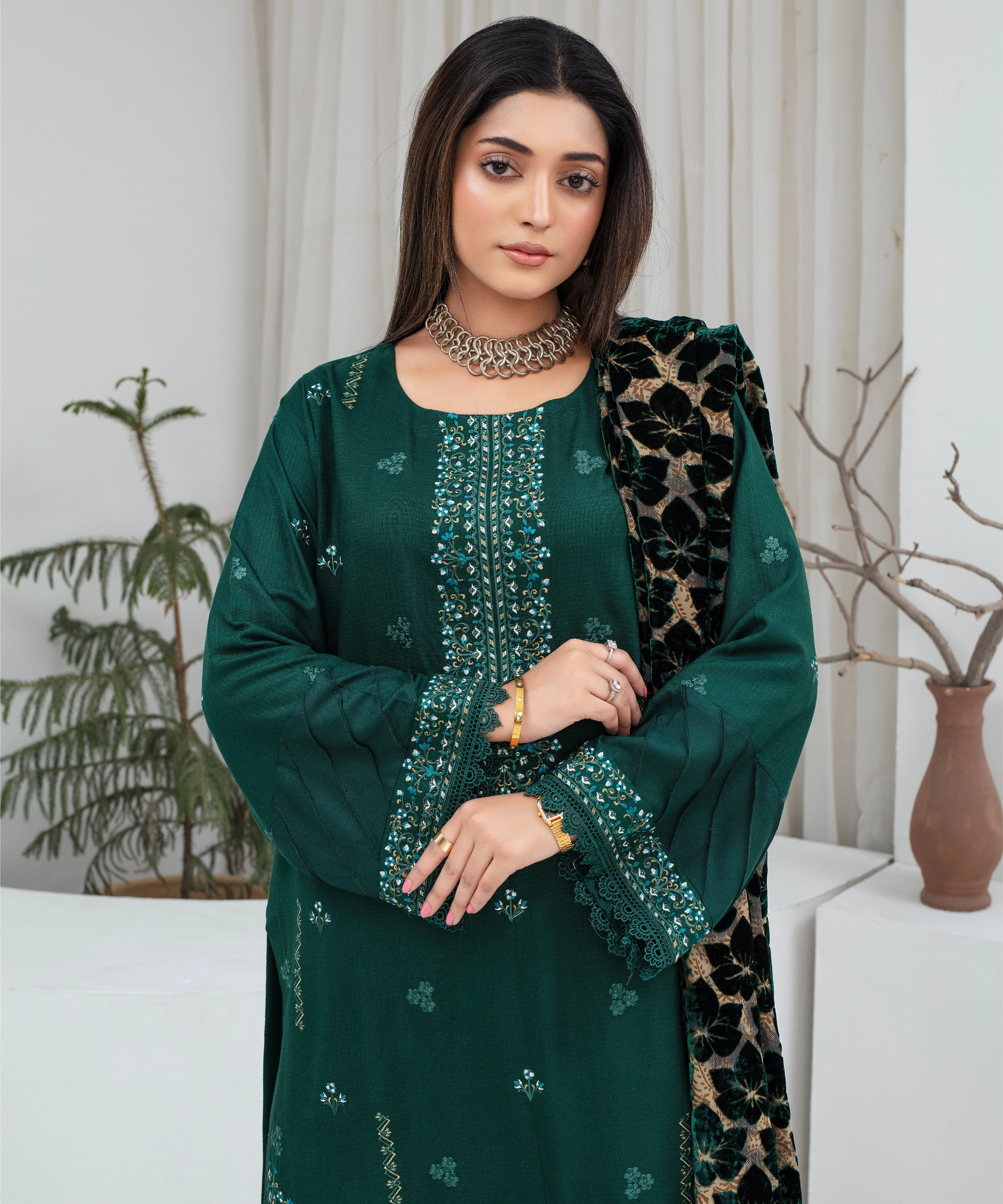 CREATION Dhanak 3PC Chikankari Embroidered Shirt With Velvet Plachi Shawl- 2105 - Image 4