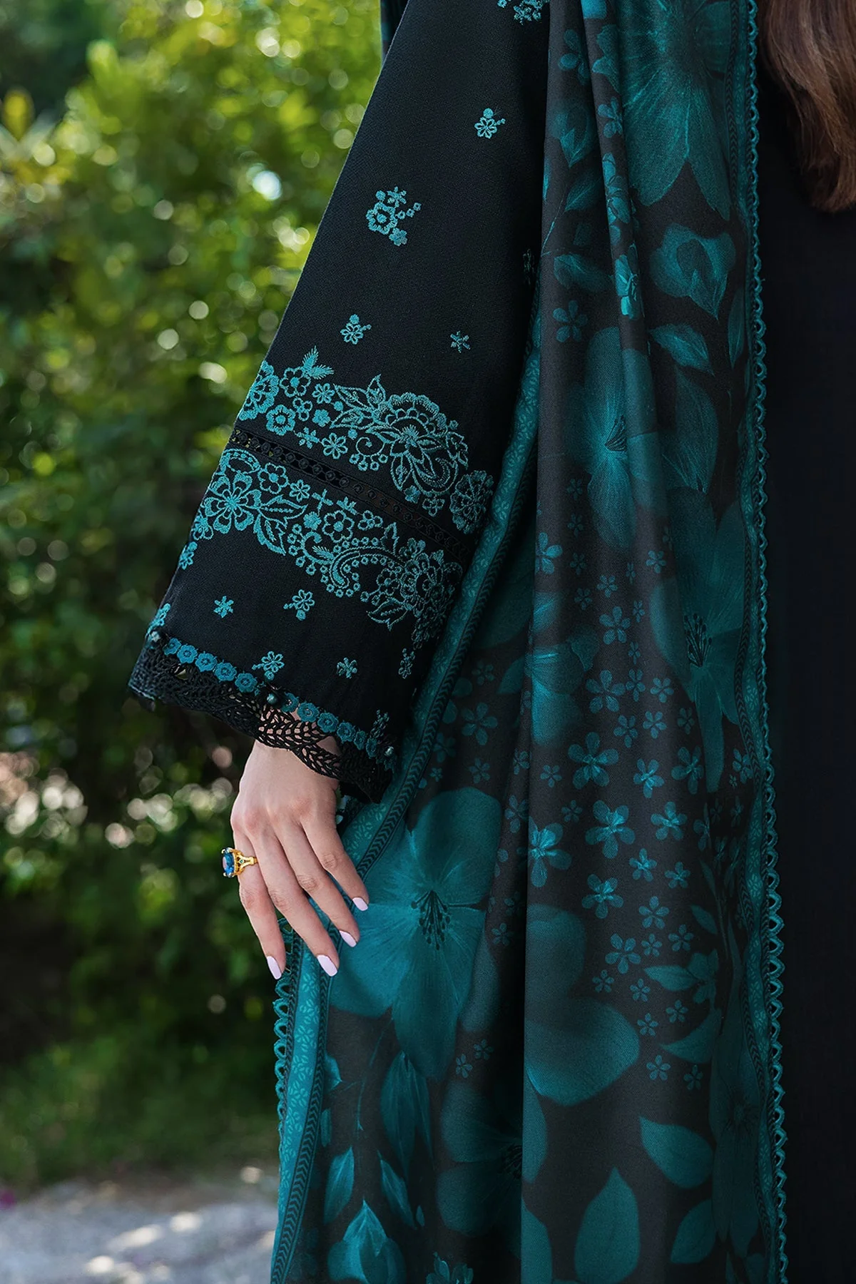 Lawn-3PC Embroidered Shirt with Digital Printed Jauqard Dupatta- 5098 - Image 4